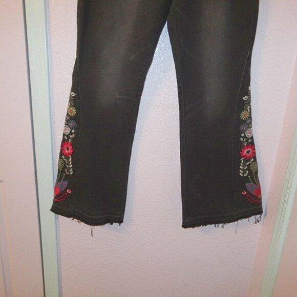 DG2 Diane Gilman Embroidered Flare Jeans Size 14 P Virtual Stretch Denim Boho - Picture 5 of 10
